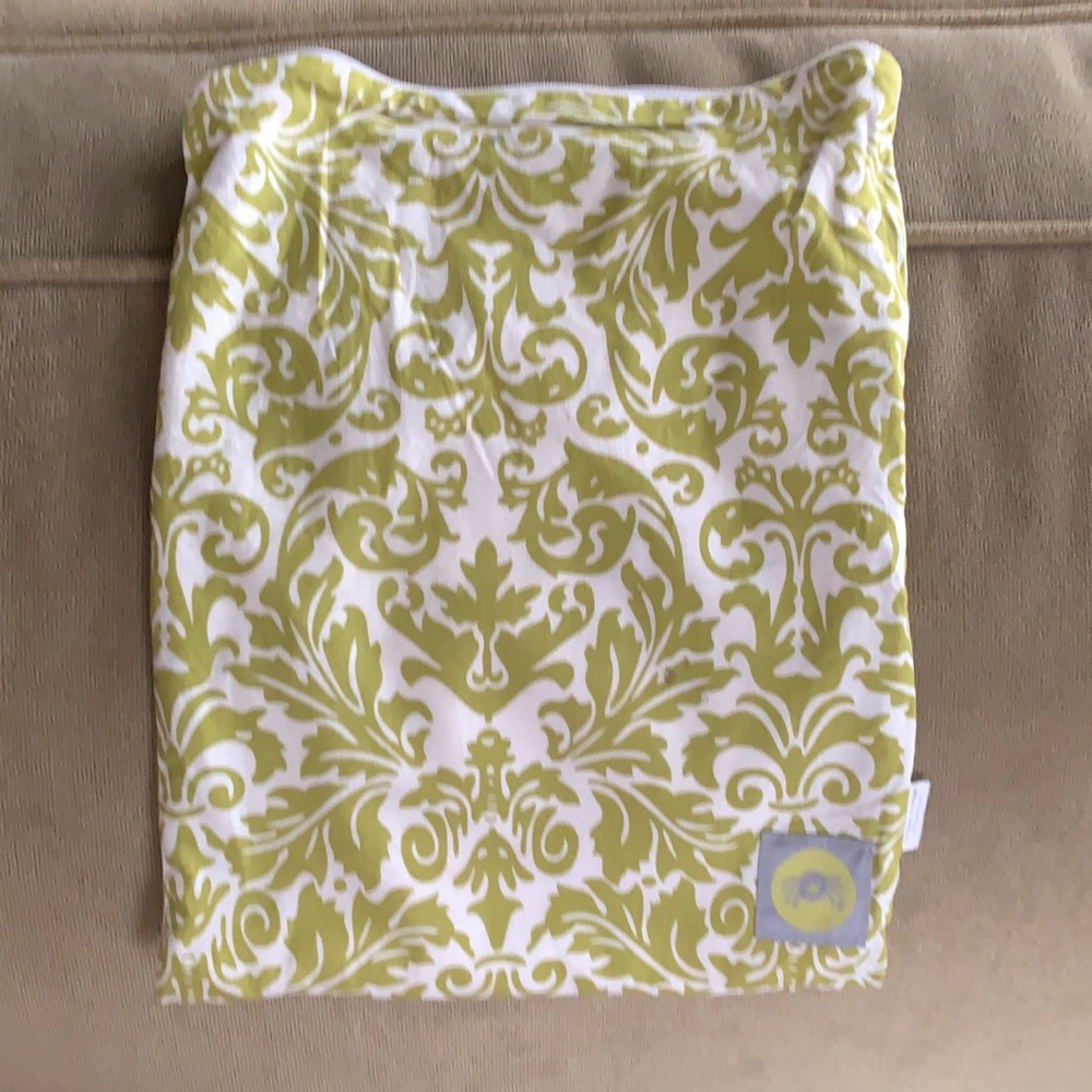 🌻 Itzy Ritzy Travel Happens Waterproof Zip Bag